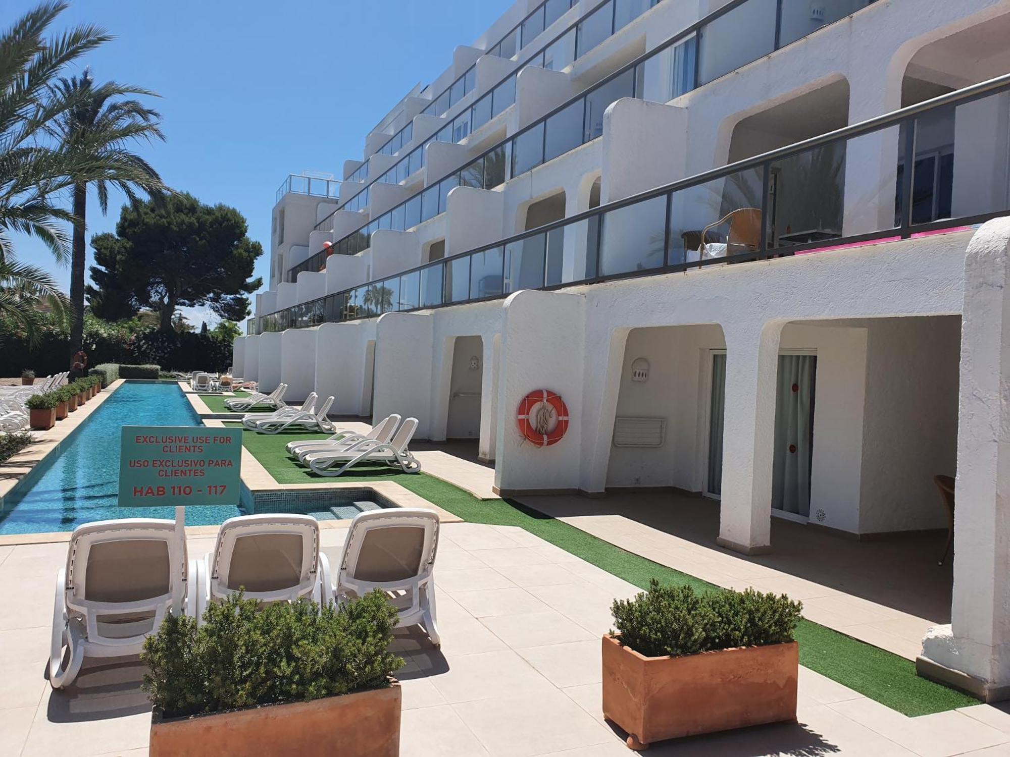 Aparthotel Ses Fotges Platja de Muro Εξωτερικό φωτογραφία